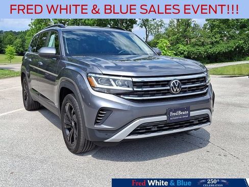 Used 2023 Volkswagen Atlas SE w/ Black Wheel Package AWD/4WD image 2