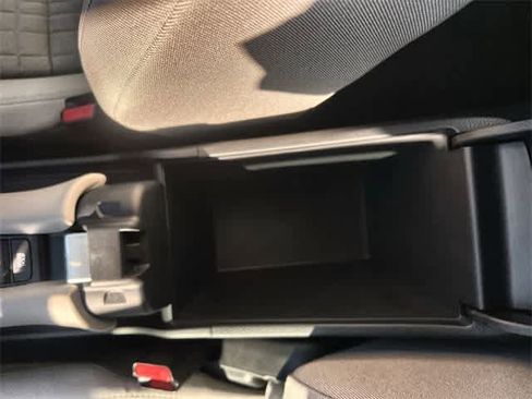 Certified 2025 Honda HR-V LX image 27