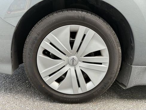 Used 2022 Nissan Leaf S image 20