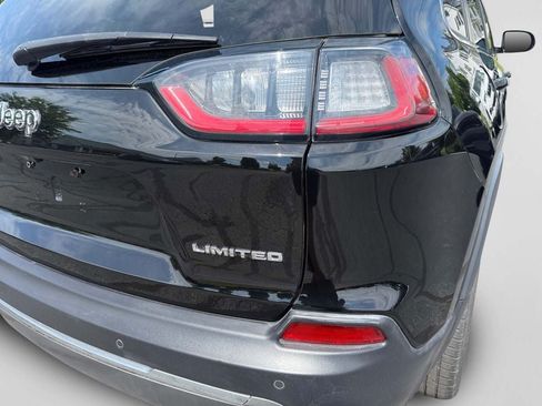 Used 2019 Jeep Cherokee Limited AWD/4WD image 17