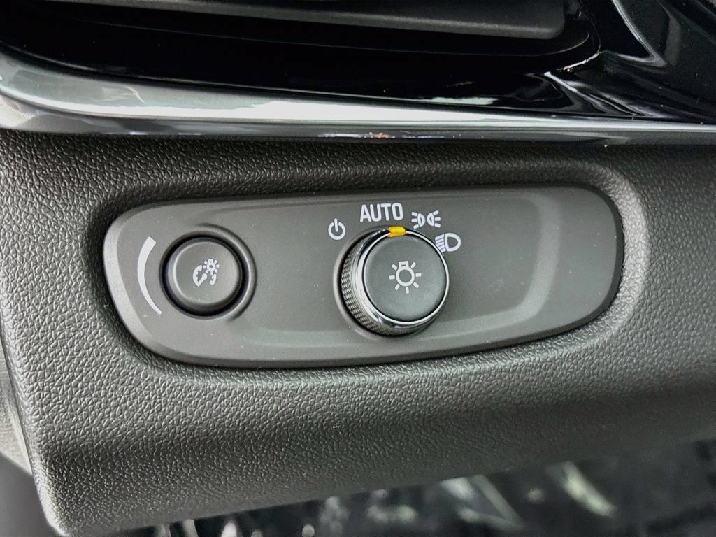 New 2026 Buick Envista Sport Touring w/ Convenience I Package FWD image 10