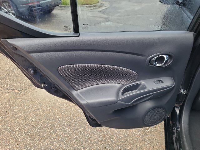 Used 2018 Nissan Versa SV w/ SV Special Edition Package FWD image 14