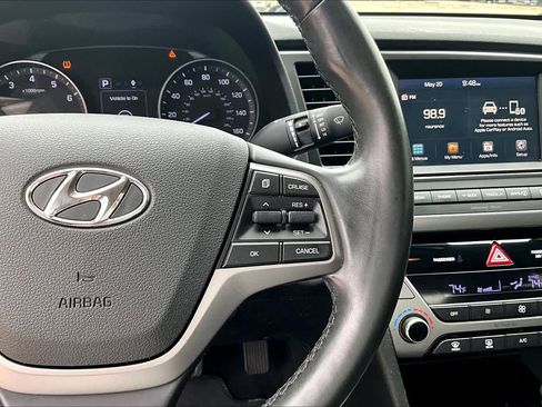 Used 2017 Hyundai Elantra Limited FWD image 24