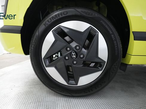 Used 2024 Hyundai Kona SEL FWD image 22