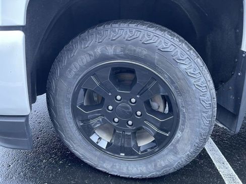 Used 2019 Chevrolet Silverado 1500 LT w/ All Star Edition image 30