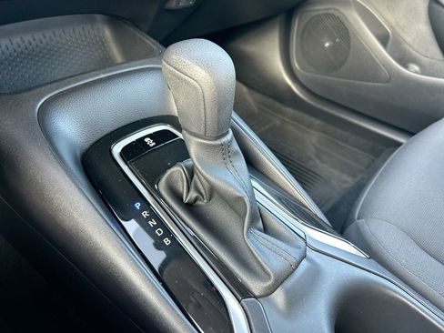Used 2025 Toyota Corolla LE FWD image 16