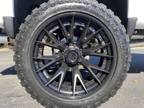 Used 2024 GMC Sierra 2500 AT4 w/ AT4 Premium Plus Package image 51