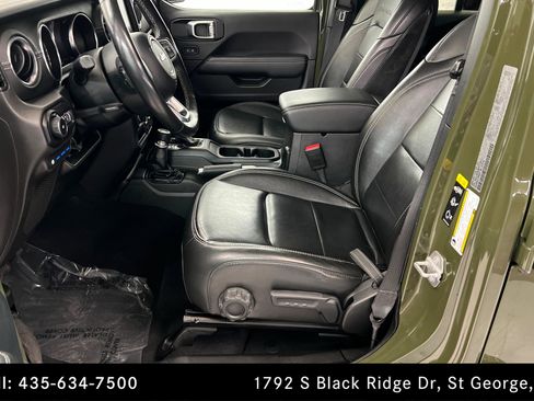 Used 2022 Jeep Wrangler Unlimited Sahara w/ Cold Weather Group image 17