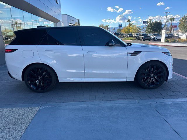 Used 2025 Land Rover Range Rover Sport Dynamic SE AWD/4WD image 4