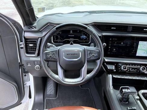 Certified 2024 GMC Sierra 1500 Denali Ultimate AWD/4WD image 11