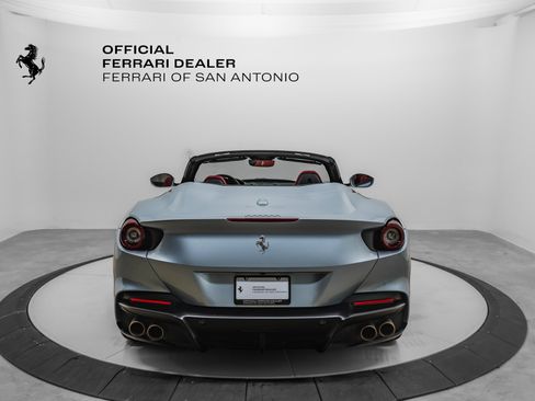 Certified 2022 Ferrari Portofino M image 11