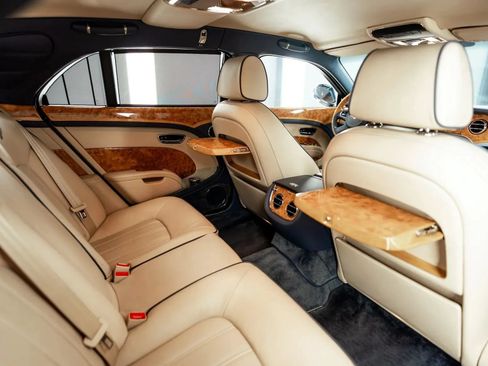 Used 2011 Bentley Mulsanne RWD image 15