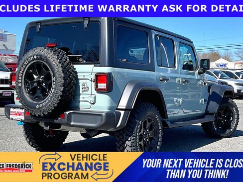 Used 2023 Jeep Wrangler Unlimited w/ Cold Weather Group AWD/4WD image 10