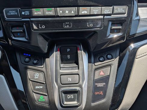 Used 2024 Honda Odyssey Elite image 6