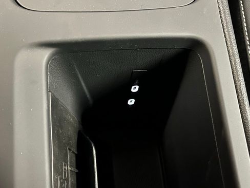 New 2026 Volkswagen Tiguan SE R-Line image 15