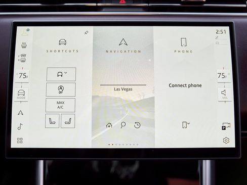 Used 2025 Land Rover Range Rover SE image 66