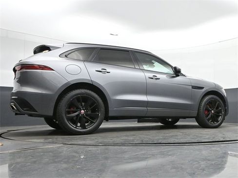 Used 2023 Jaguar F-PACE R-Dynamic S image 36