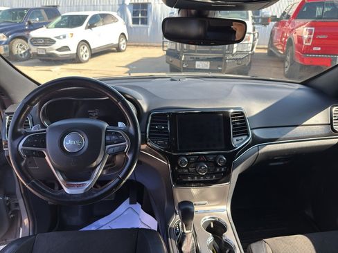 Used 2020 Jeep Grand Cherokee Trailhawk AWD/4WD image 8
