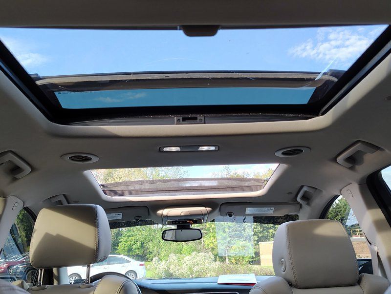 Used 2021 Buick Enclave Essence w/ Sound and Sites Package FWD image 23