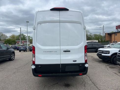 Certified 2025 Ford Transit 250 148 High Roof Extended RWD image 5