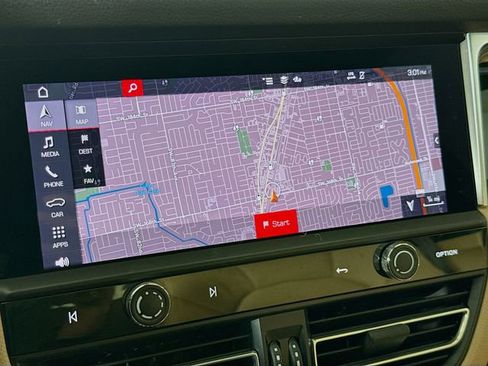 Used 2024 Porsche Macan Base image 16