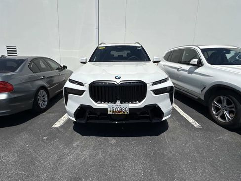Used 2026 BMW X7 xDrive40i w/ M Sport Package AWD/4WD image 6