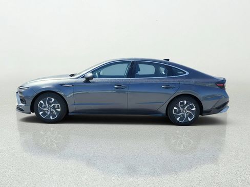 Used 2024 Hyundai Sonata SEL FWD image 4