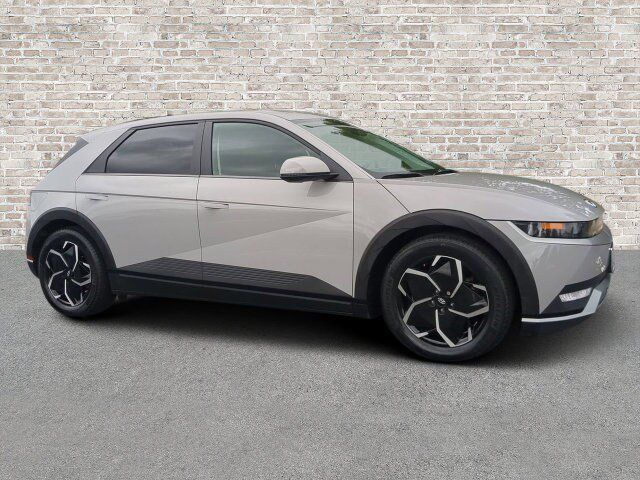 Used 2023 Hyundai Ioniq 5 SE RWD image 1