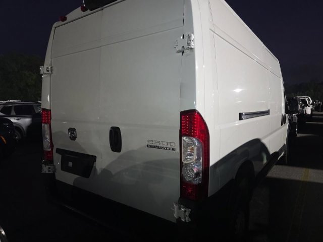 Used 2025 RAM ProMaster 2500 w/ Convenience Group FWD image 4