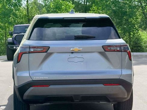 Used 2025 Chevrolet Equinox LT FWD image 6