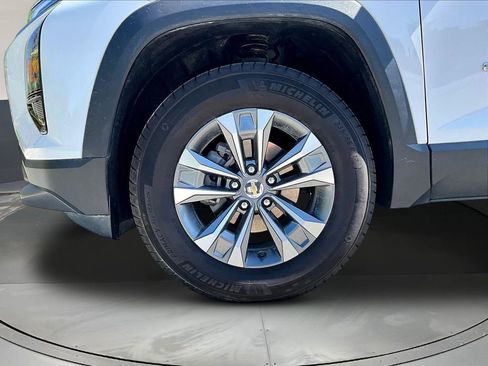 Used 2025 Chevrolet Equinox LT AWD/4WD image 36
