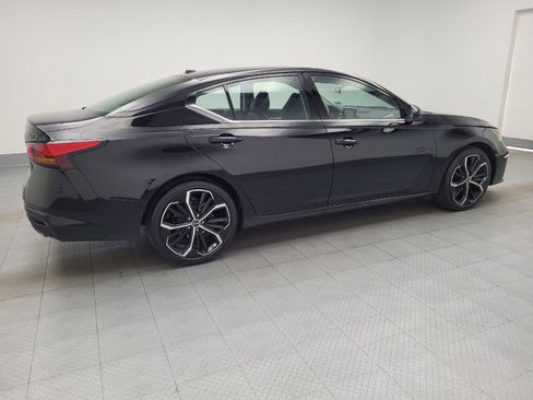 Used 2024 Nissan Altima 2.5 SR FWD image 10