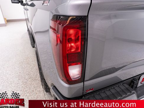 Used 2023 GMC Sierra 1500 Elevation w/ Preferred Package AWD/4WD image 9