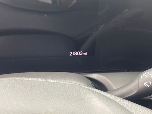 Used 2025 Buick Encore GX Preferred AWD/4WD image 38