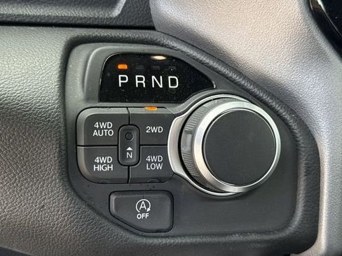 Used 2025 RAM 1500 Big Horn AWD/4WD image 31