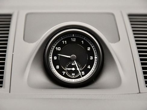 Used 2025 Porsche Macan image 29