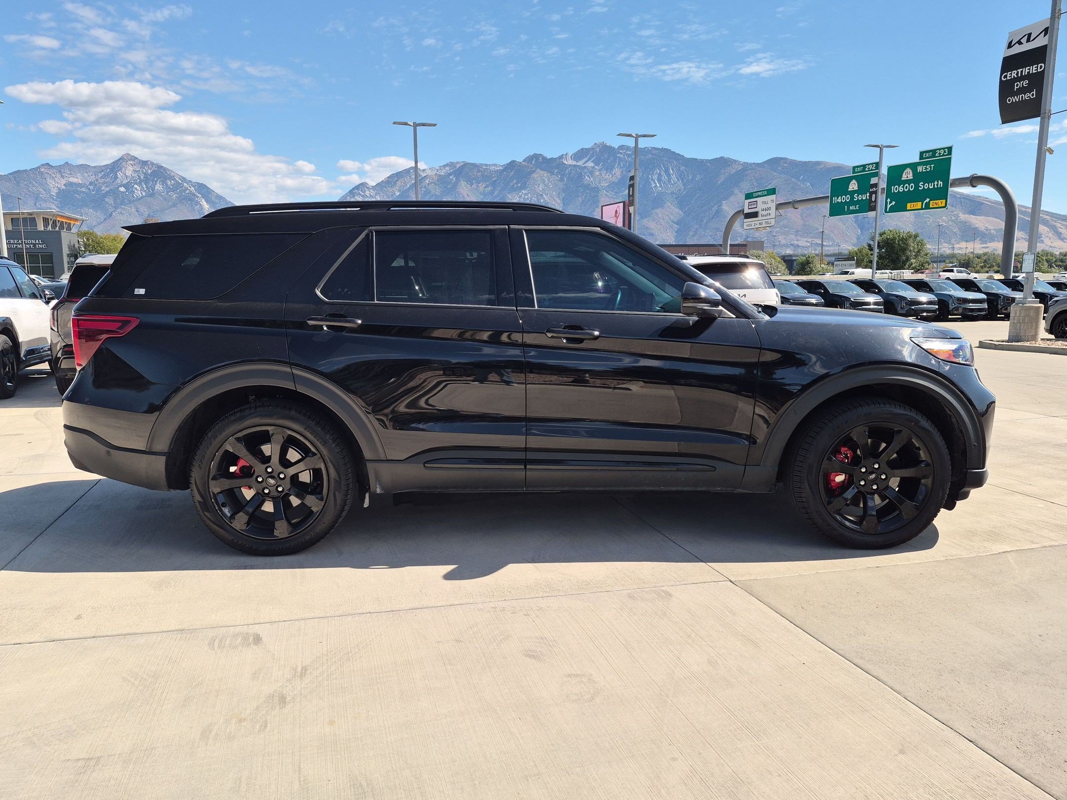 Used 2022 Ford Explorer ST w/ Equipment Group 401A AWD/4WD image 6