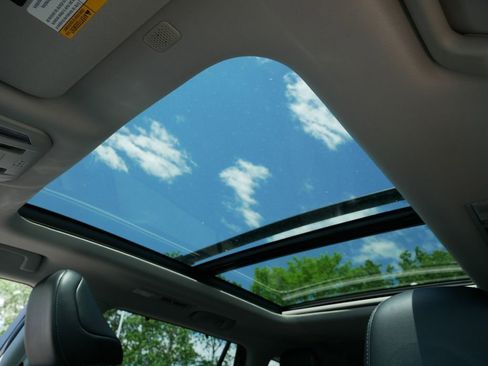 Used 2022 Toyota Highlander Platinum AWD/4WD image 30