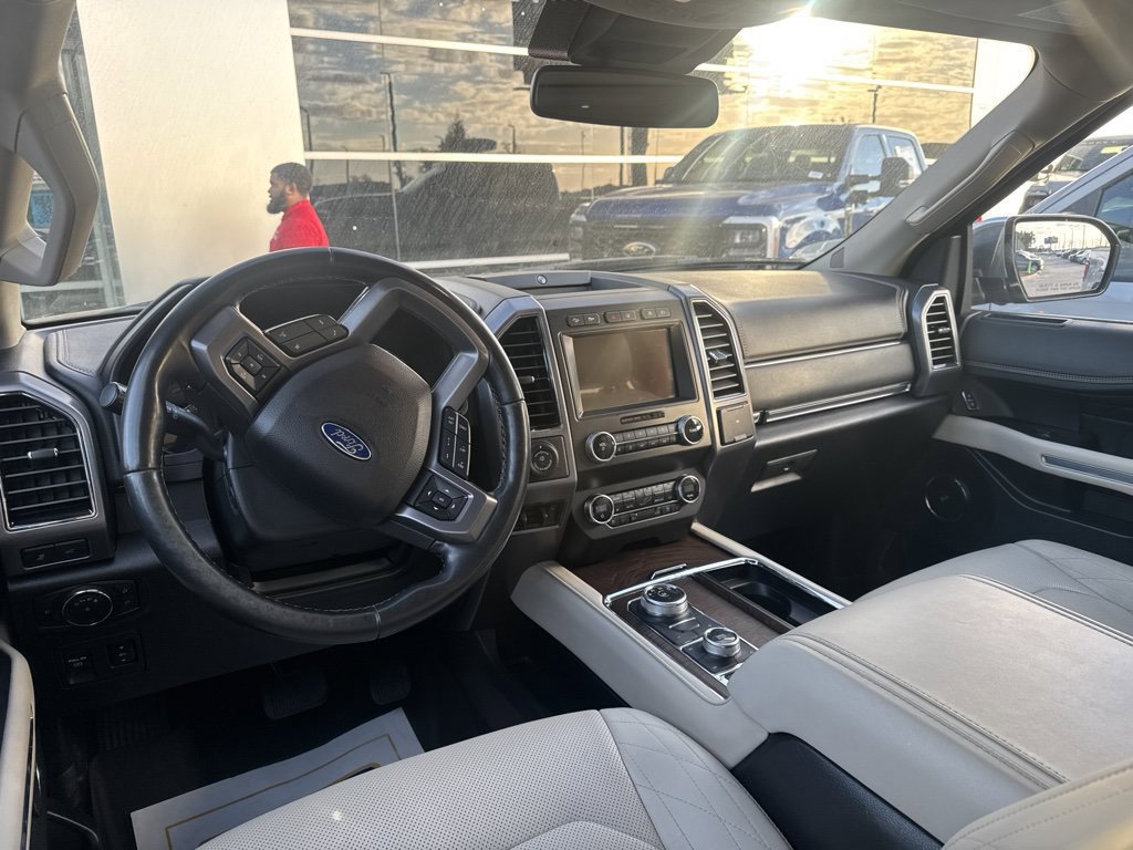 Used 2019 Ford Expedition Max Platinum AWD/4WD image 12