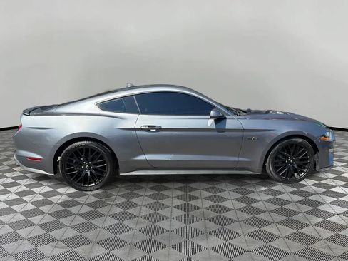 Used 2022 Ford Mustang GT RWD image 4