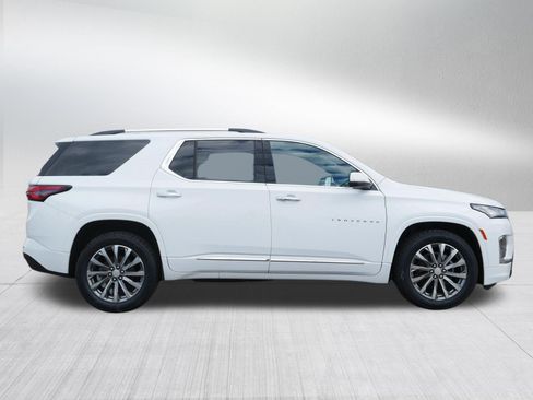 Used 2023 Chevrolet Traverse Premier AWD/4WD image 8