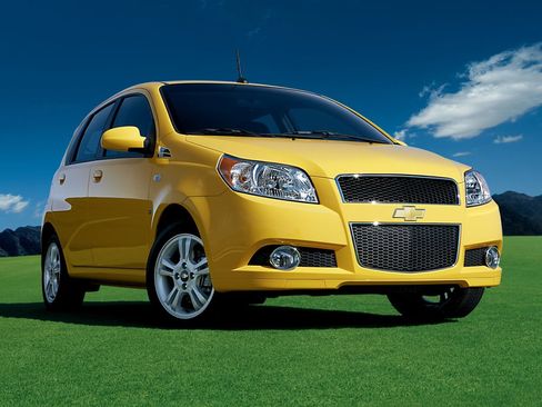 Used 2011 Chevrolet Aveo5 LT w/ Driver Convenience Package image 1