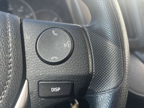 Used 2016 Toyota RAV4 LE AWD/4WD image 8