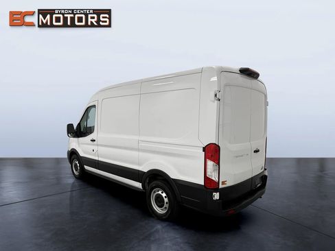 Used 2023 Ford Transit 150 Medium Roof image 4