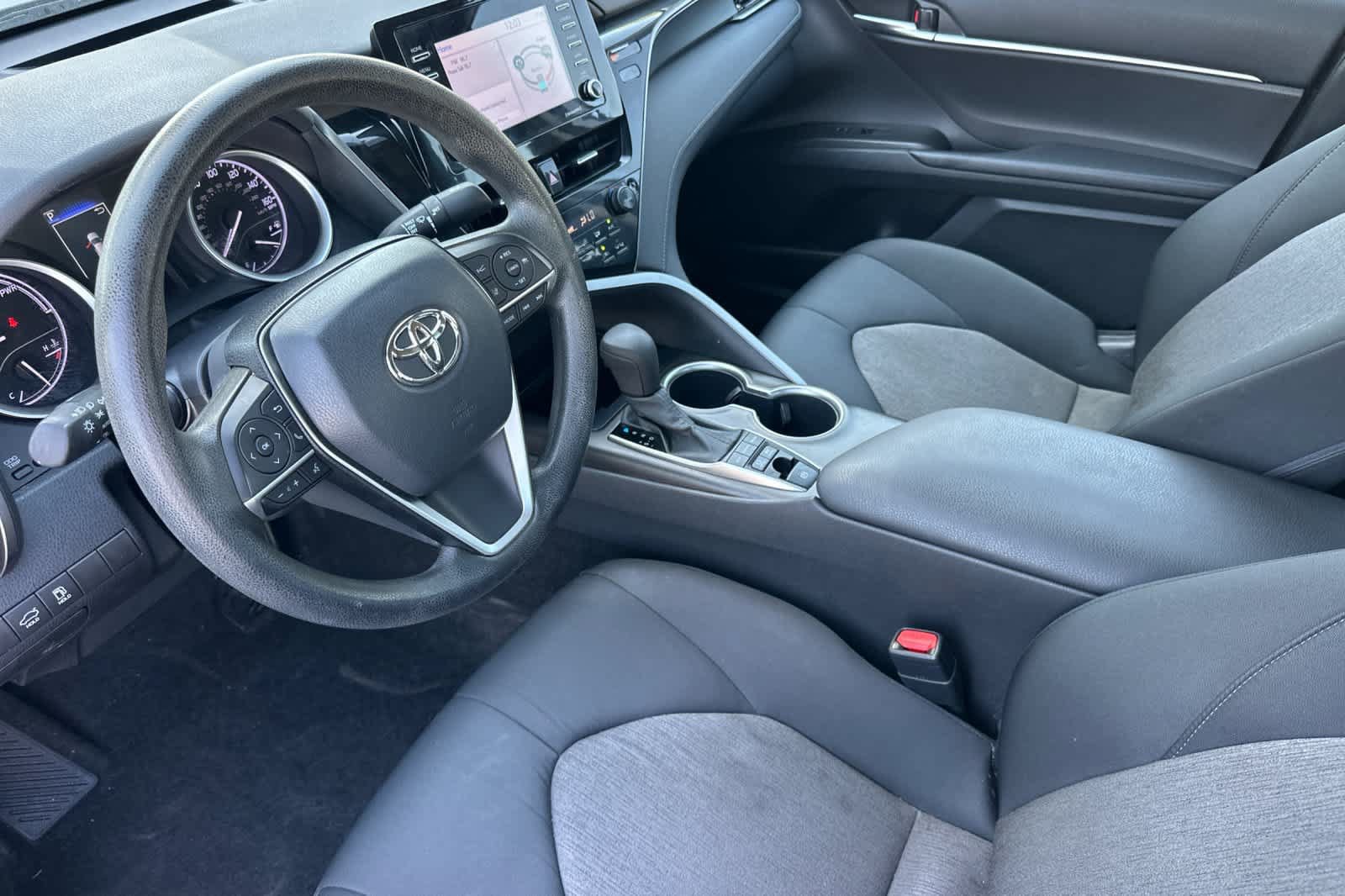 Used 2021 Toyota Camry LE FWD image 12