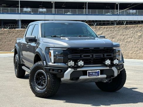 Certified 2025 Ford F150 Raptor AWD/4WD image 3