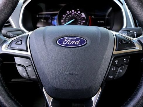 Used 2019 Ford Edge SEL w/ Equipment Group 201A FWD image 12