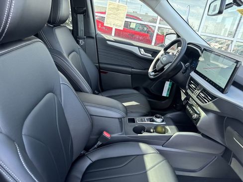 New 2026 Ford Escape SE w/ PHEV Premium Package image 12