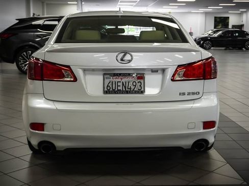 Used 2012 Lexus IS 250 w/ Premium Pkg Value Edition RWD image 7