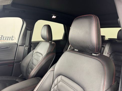 Used 2024 Ford Escape ST-Line Elite w/ Premium Technology Package image 3